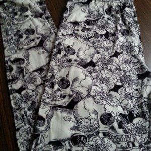 Agnes & Dora Black and White Botanical Skull Leggings In Dust Bag S/M NWT